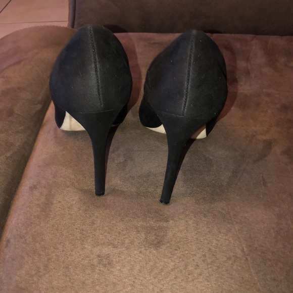 Shoes - Picture 2 of 3